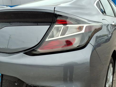 Used 2018 Chevrolet Volt Premier w/ Driver Confidence Package image 9