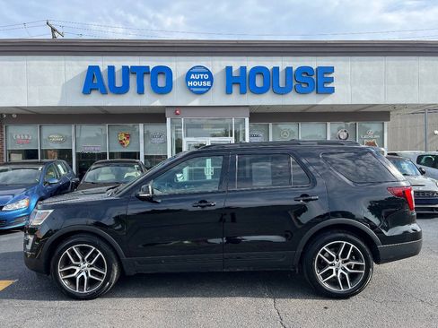 Used 2017 Ford Explorer Sport w/ Equipment Group 401A AWD/4WD image 8