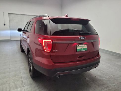 Used 2017 Ford Explorer XLT FWD image 6