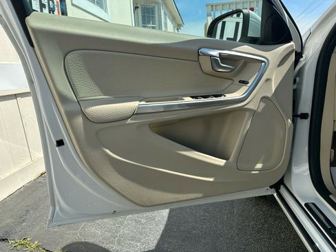 Used 2012 Volvo S60 T5 image 22