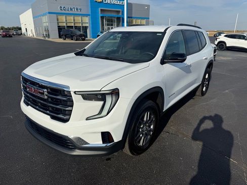 Used 2025 GMC Acadia Elevation image 9