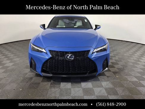 Used 2022 Lexus IS 350 F Sport RWD image 2