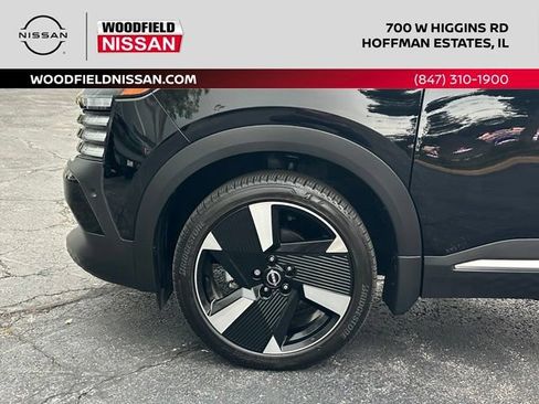 Certified 2025 Nissan Kicks SR w/ SR Premium Package AWD/4WD image 7