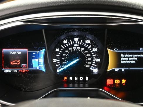 Used 2016 Ford Fusion SE FWD image 17