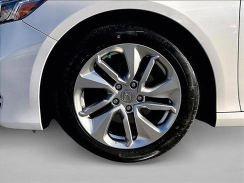 Used 2019 Honda Accord LX image 10