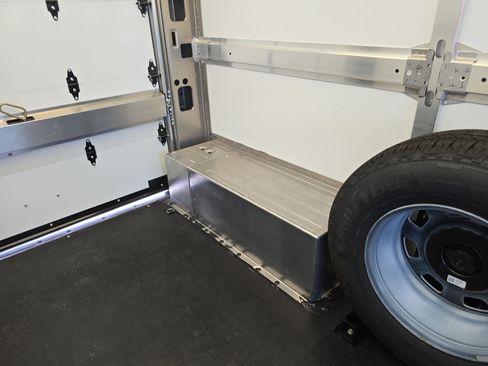 New 2025 Chevrolet Brightdrop 400 w/ Battery Pack, Max Range image 17