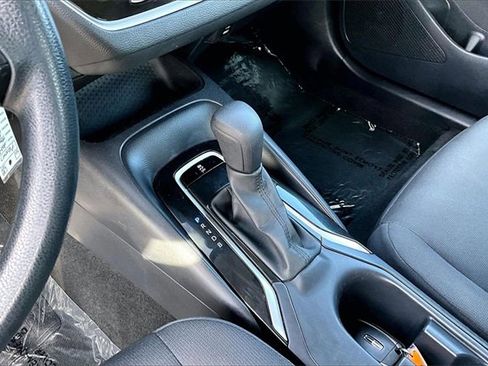 Used 2023 Toyota Corolla LE image 18