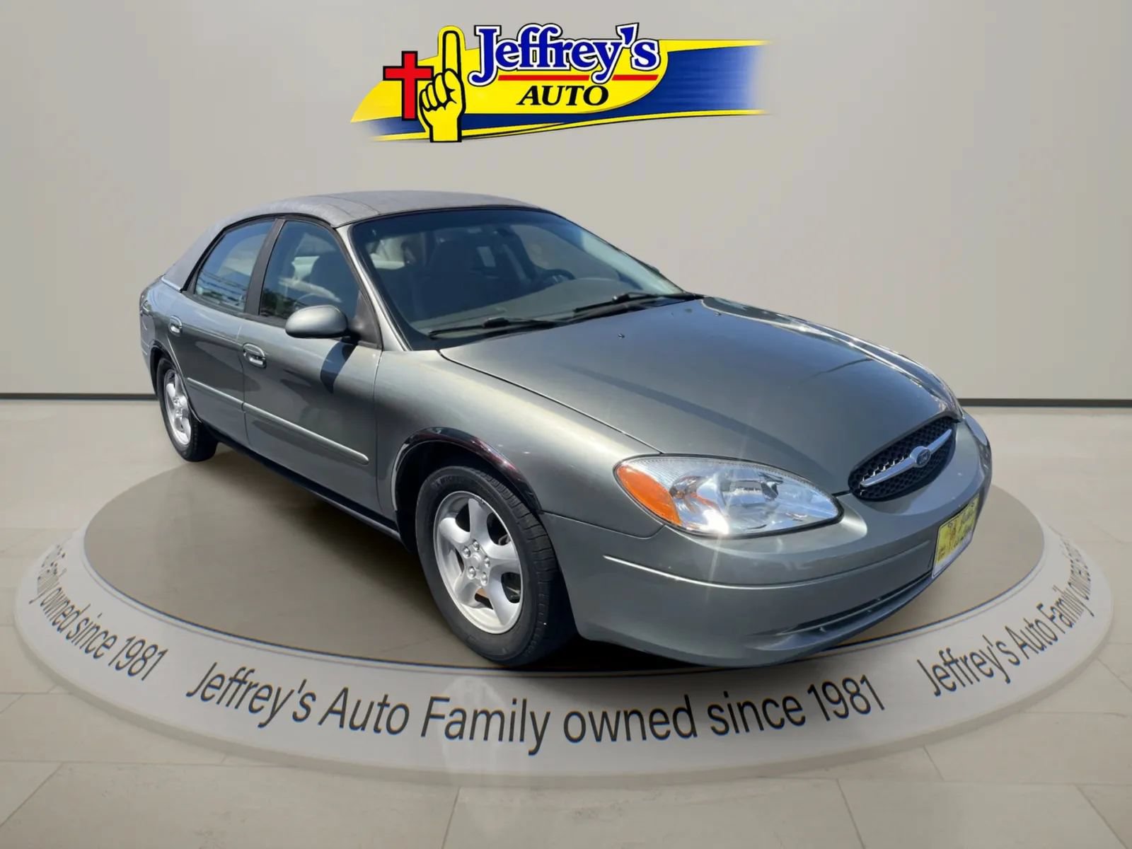 Used 2002 Ford Taurus SE FWD image 3