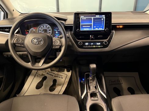 Used 2022 Toyota Corolla LE w/ Carpet Mat Package (TMS) image 9