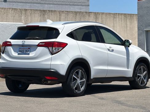 Used 2021 Honda HR-V EX image 2