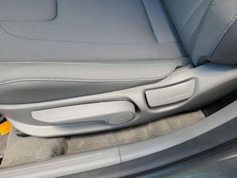 Certified 2026 Hyundai Elantra SE FWD image 23