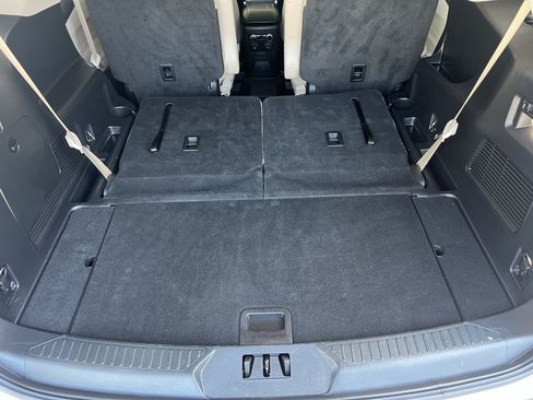 Used 2022 Ford Explorer XLT w/ Equipment Group 202A AWD/4WD image 48