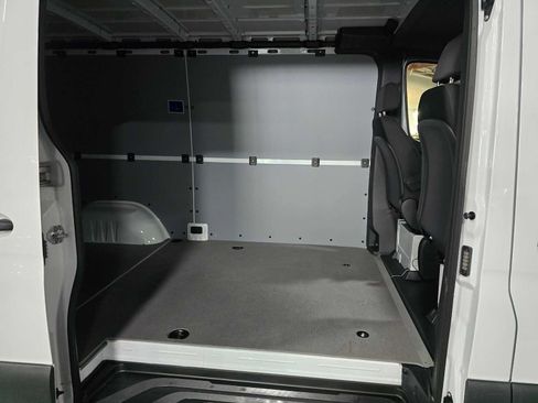 Used 2025 Mercedes-Benz Sprinter 2500 image 12