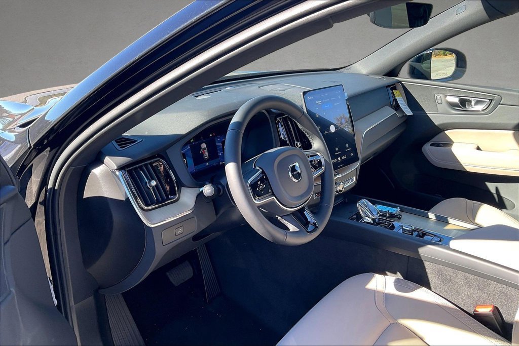 New 2026 Volvo XC60 B5 Plus w/ Climate Package AWD/4WD image 8