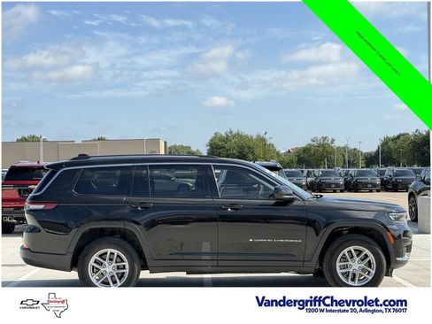 Used 2023 Jeep Grand Cherokee L Laredo w/ Trailer Tow Group (B) AWD/4WD image 3