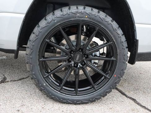 New 2026 RAM 1500 Express AWD/4WD image 11