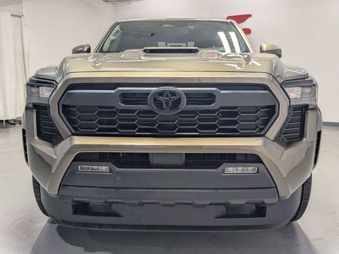 Used 2024 Toyota Tacoma TRD Sport w/ TRD Sport Upgrade Package RWD image 25
