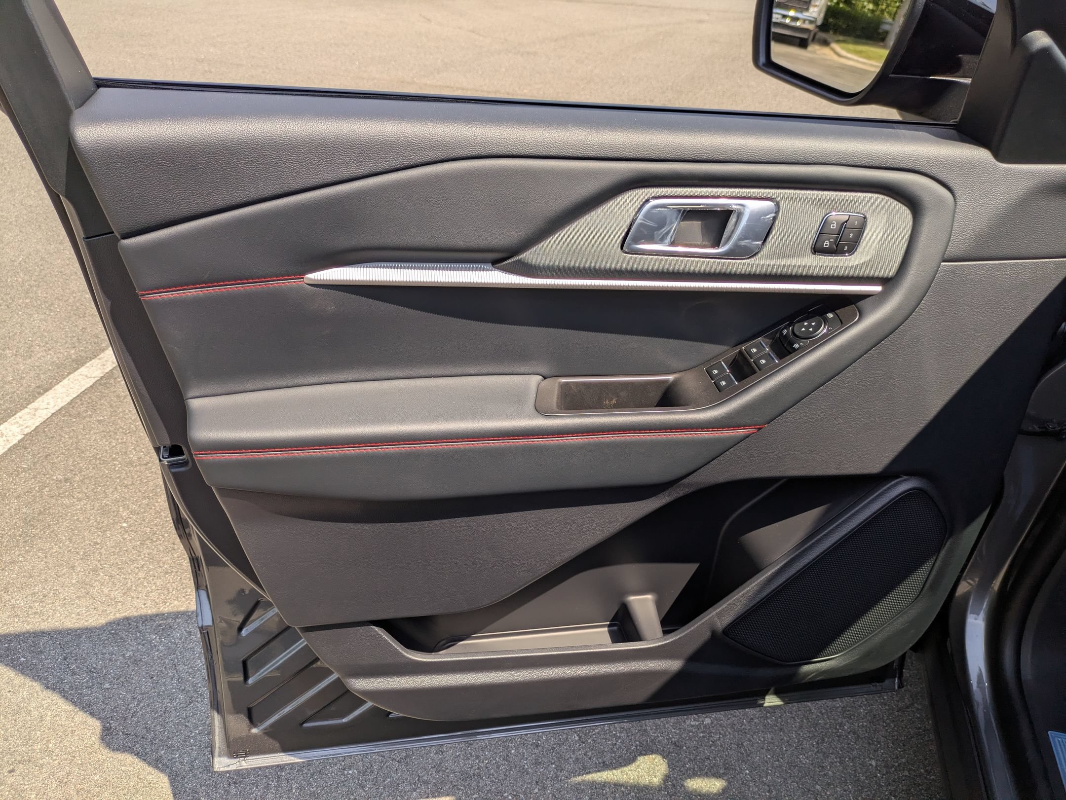 New 2026 Ford Explorer ST-Line w/ ST-Line Street Pack RWD image 16