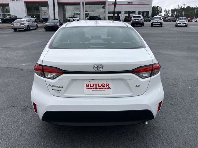 Certified 2025 Toyota Corolla LE FWD image 4