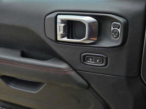 New 2025 Jeep Gladiator Rubicon image 18