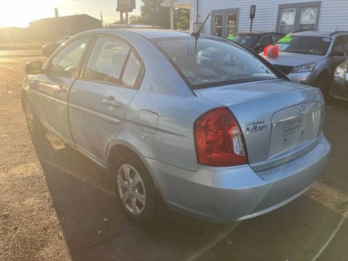Used 2010 Hyundai Accent GLS w/ Premium Pkg 4 FWD image 3