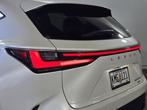 Used 2025 Lexus NX 350h AWD w/ Premium Package image 10