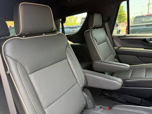 Certified 2025 Chevrolet Tahoe Premier AWD/4WD image 12
