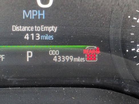 Certified 2025 Toyota Sienna XLE FWD image 27