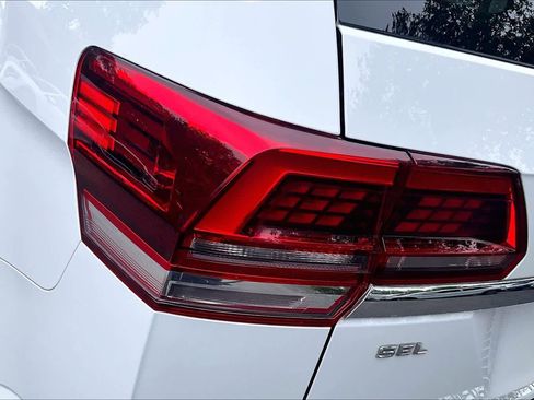 Used 2019 Volkswagen Atlas SEL R-Line image 29