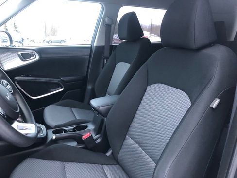Used 2024 Kia Soul LX w/ Option Group 015 image 8