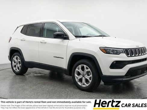 Used 2025 Jeep Compass Latitude AWD/4WD image 1