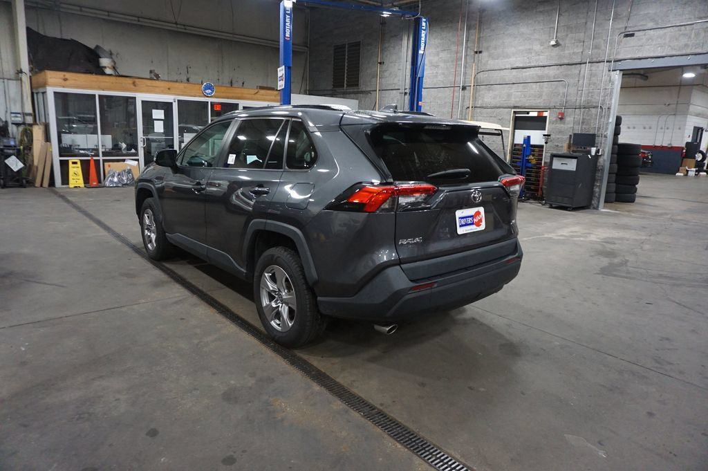 Used 2023 Toyota RAV4 XLE FWD image 22