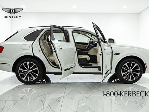 Certified 2017 Bentley Bentayga AWD/4WD image 13