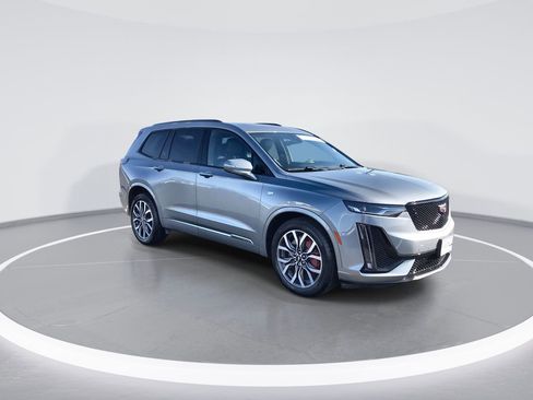 Used 2024 Cadillac XT6 Sport AWD/4WD image 2
