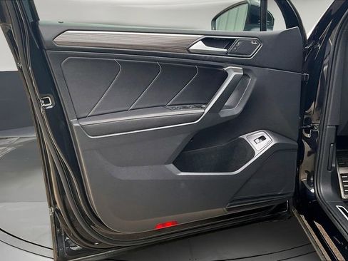 Used 2024 Volkswagen Tiguan SEL R-Line image 22