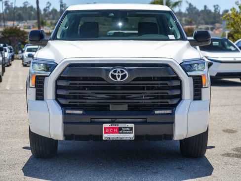Used 2022 Toyota Tundra SR5 AWD/4WD image 4