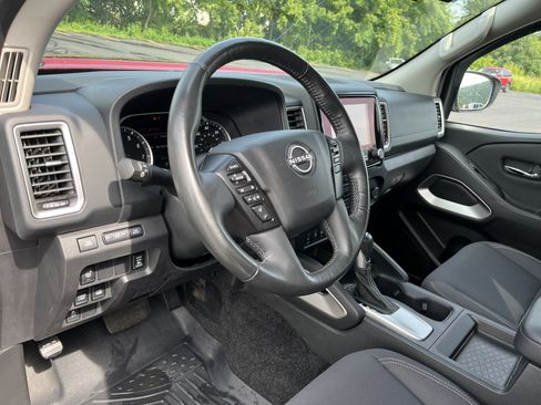 Certified 2023 Nissan Frontier SV w/ SV Convenience Package AWD/4WD image 14