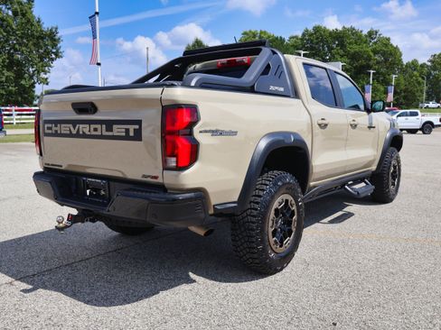 Used 2023 Chevrolet Colorado ZR2 w/ Desert Boss Special Edition image 5