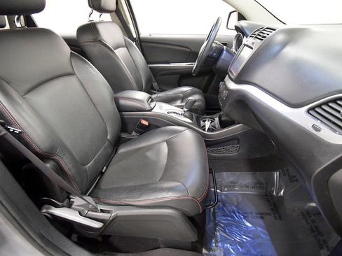 Used 2016 Dodge Journey R/T w/ Driver Convenience Group image 19