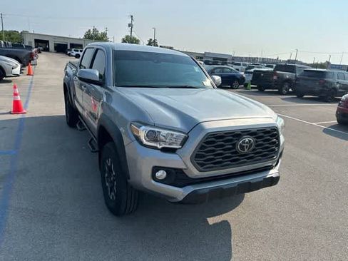 Used 2021 Toyota Tacoma TRD Off-Road w/ Technology Package AWD/4WD image 28