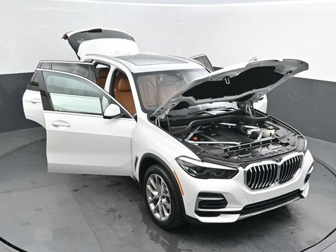 Certified 2022 BMW X5 sDrive40i w/ Premium Package image 52