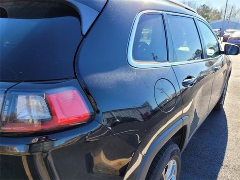 Used 2020 Jeep Cherokee Latitude Plus image 5