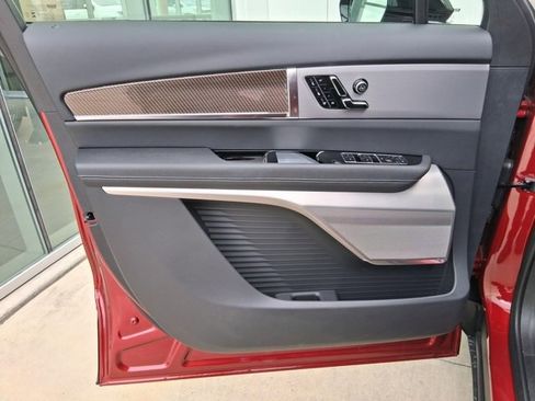 New 2026 Cadillac Vistiq Sport w/ LPO, Floor Liner Package image 17