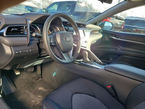 Used 2020 Toyota Camry LE image 20
