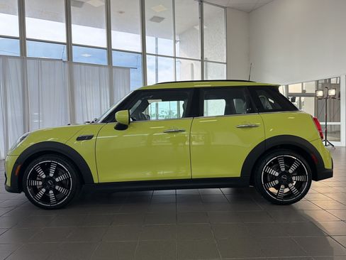 Used 2024 MINI Cooper S FWD image 2