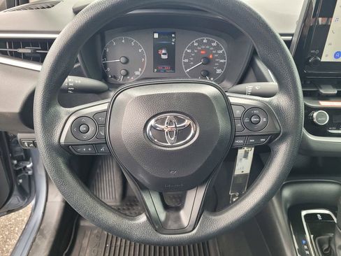 Used 2025 Toyota Corolla LE image 21