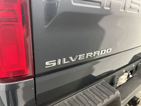 Used 2021 Chevrolet Silverado 1500 Custom Trail Boss AWD/4WD image 11