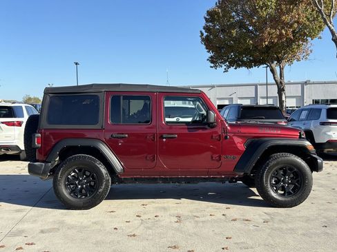 Used 2021 Jeep Wrangler Unlimited Willys image 2