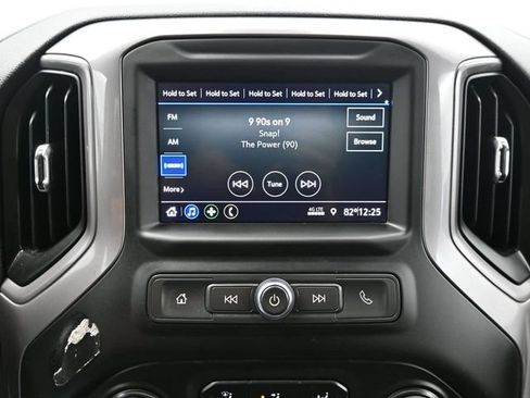 Used 2022 Chevrolet Silverado 2500 Custom w/ Custom Value Package AWD/4WD image 18