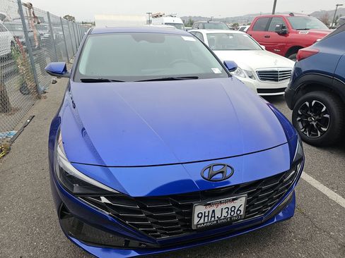 Used 2023 Hyundai Elantra Limited FWD image 6